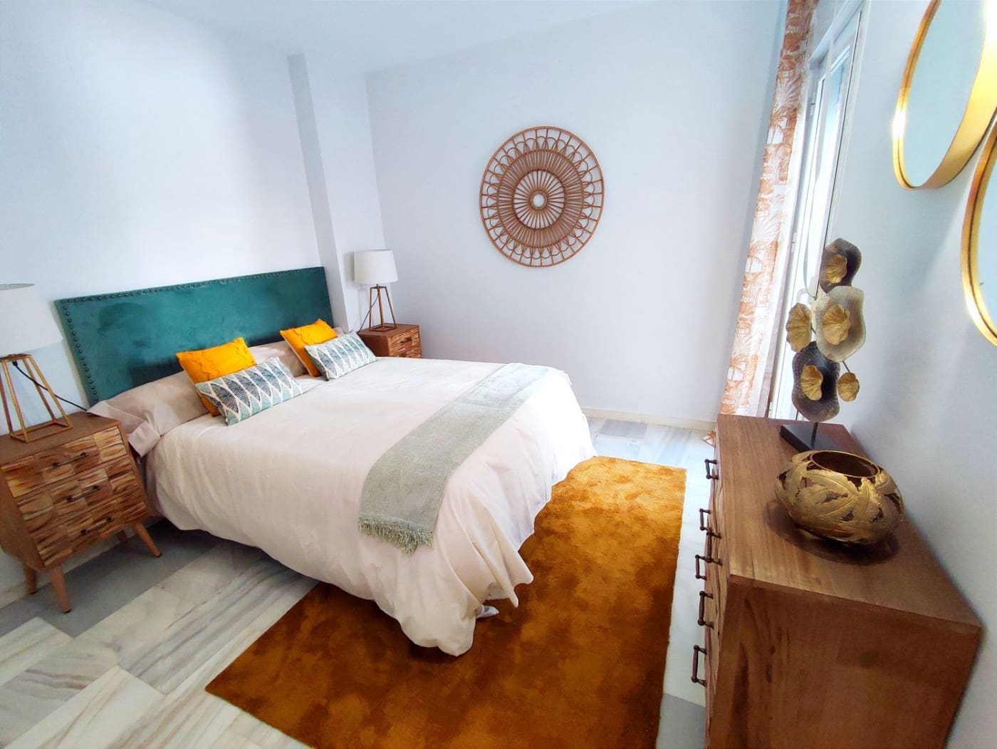 2 sypialnia Mieszkanie do wynajęcia w Nueva Andalucia z basenem - 1 750 € (Ref: 9465583)