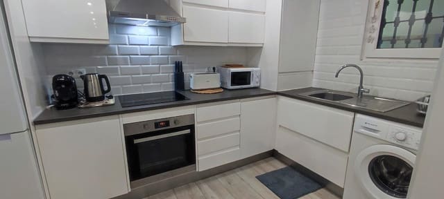 Apartamento de 2 habitaciones en Las Lagunas de Mijas, Mijas en alquiler con piscina - 1.250 € (Ref: 9471198)