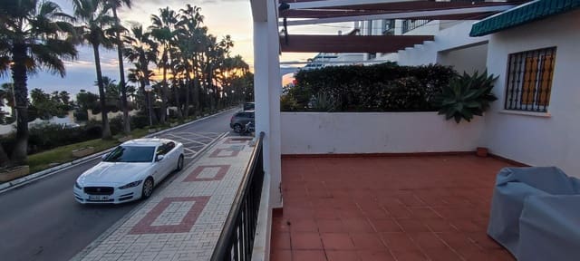 Apartamento de 2 habitaciones en Las Lagunas de Mijas, Mijas en alquiler con piscina - 1.250 € (Ref: 9471198)