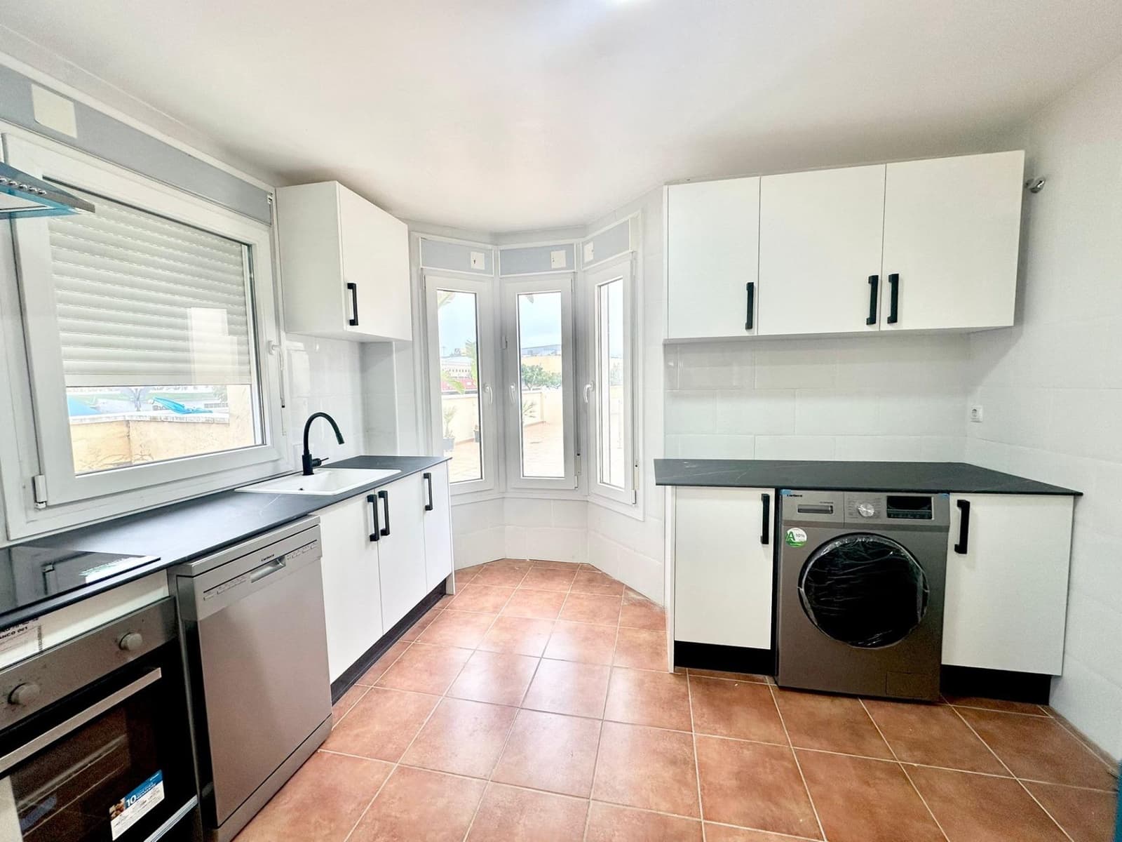 Villa/Maison Mitoyenne de 4 chambres à louer à Fuengirola avec piscine garage - 2 900 € (Ref: 9471199)