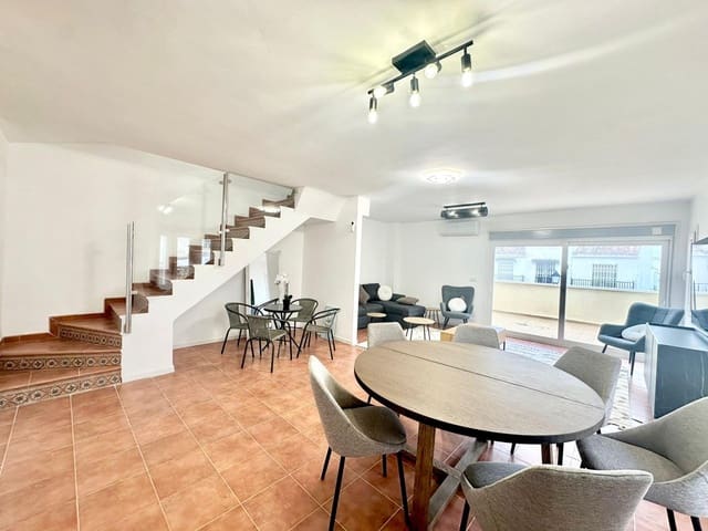 4 quarto Moradia em Banda para arrendar em Los Boliches , Fuengirola - 2 900 € (Ref: 9471199)