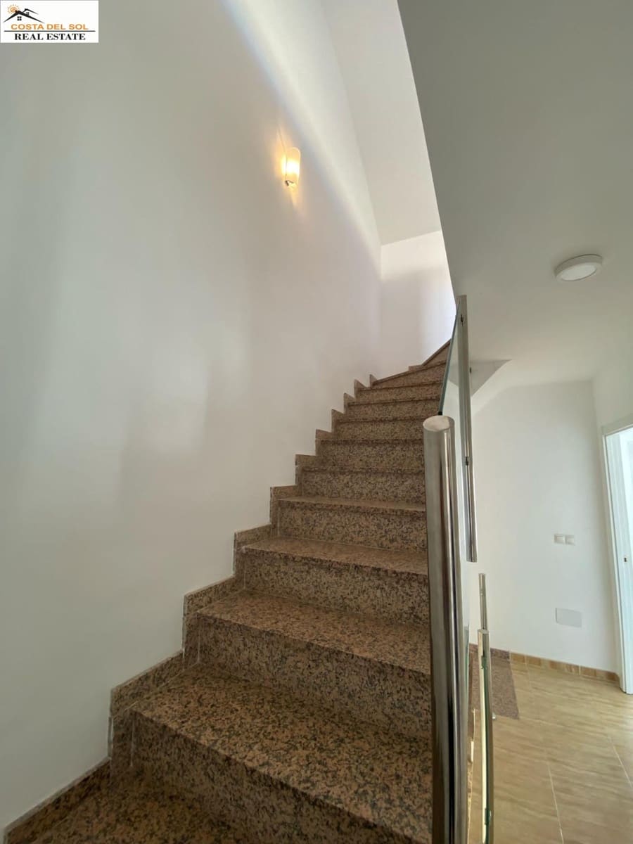 4 bedroom Terraced Villa for sale in Fuengirola with pool garage - € 470,000 (Ref: 9494538)