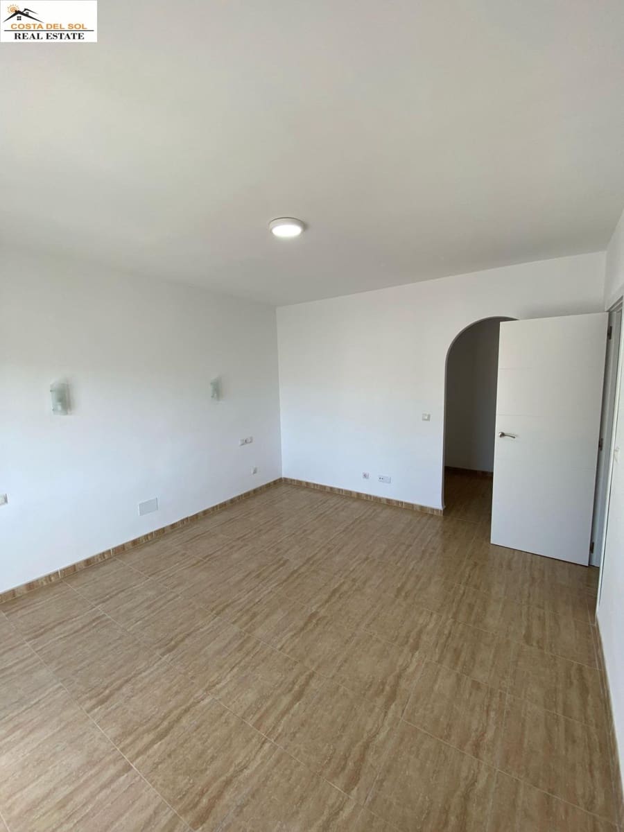 4 bedroom Terraced Villa for sale in Fuengirola with pool garage - € 470,000 (Ref: 9494538)