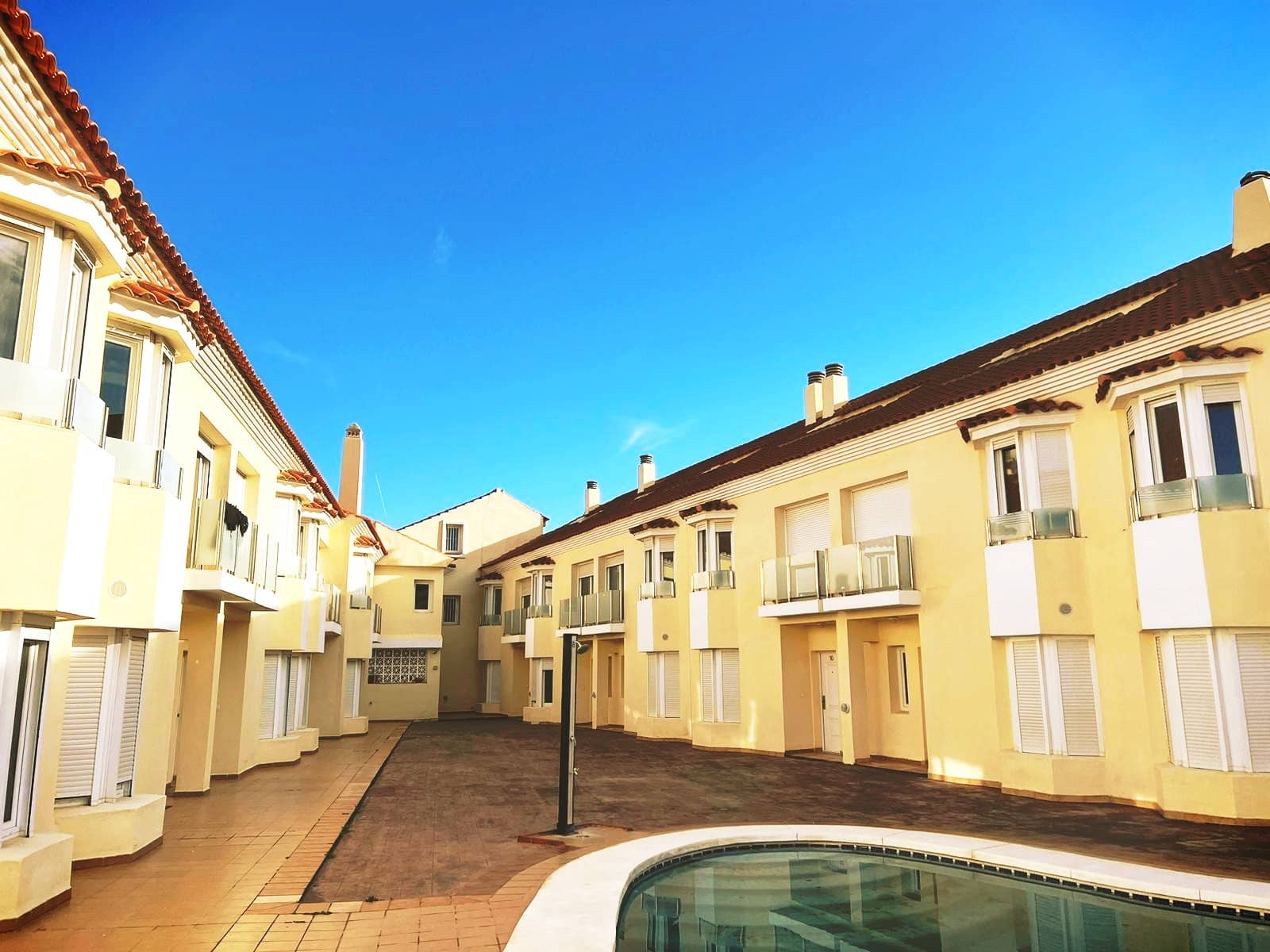 4 bedroom Terraced Villa for sale in Fuengirola with pool garage - € 470,000 (Ref: 9494538)