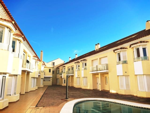 4 bedroom Terraced Villa for sale in Los Boliches , Fuengirola with pool garage - € 470,000 (Ref: 9494538)