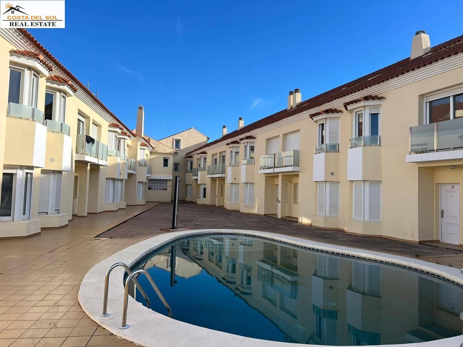 4 bedroom Terraced Villa for sale in Fuengirola with pool garage - € 470,000 (Ref: 9494538)