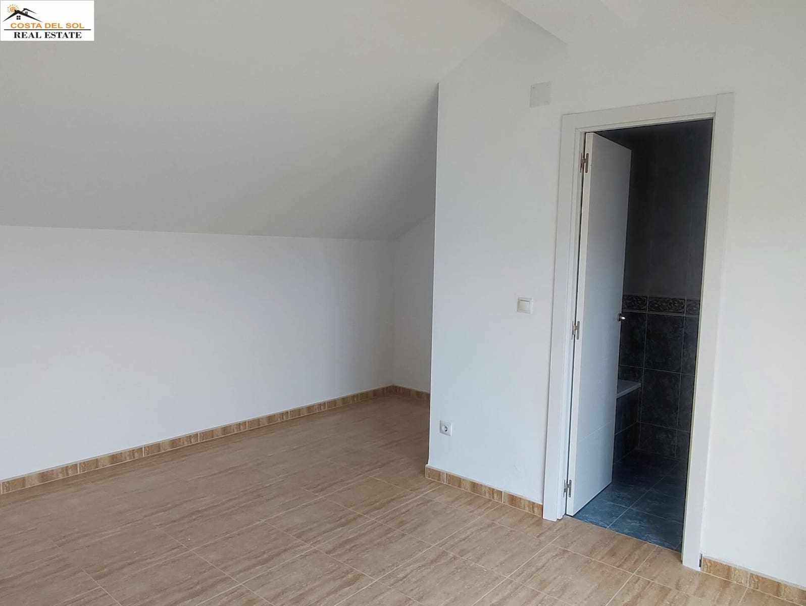 4 bedroom Terraced Villa for sale in Fuengirola with pool garage - € 470,000 (Ref: 9494538)