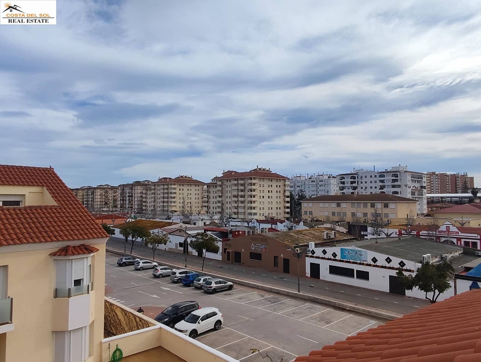 4 bedroom Terraced Villa for sale in Fuengirola with pool garage - € 470,000 (Ref: 9494538)