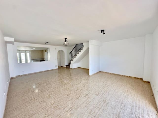 4 quarto Moradia em Banda para venda em Los Boliches , Fuengirola com piscina garagem - 465 000 € (Ref: 9494538)