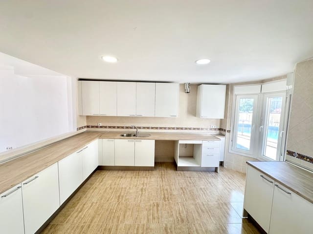 4 quarto Moradia em Banda para venda em Los Boliches , Fuengirola com piscina garagem - 465 000 € (Ref: 9494538)