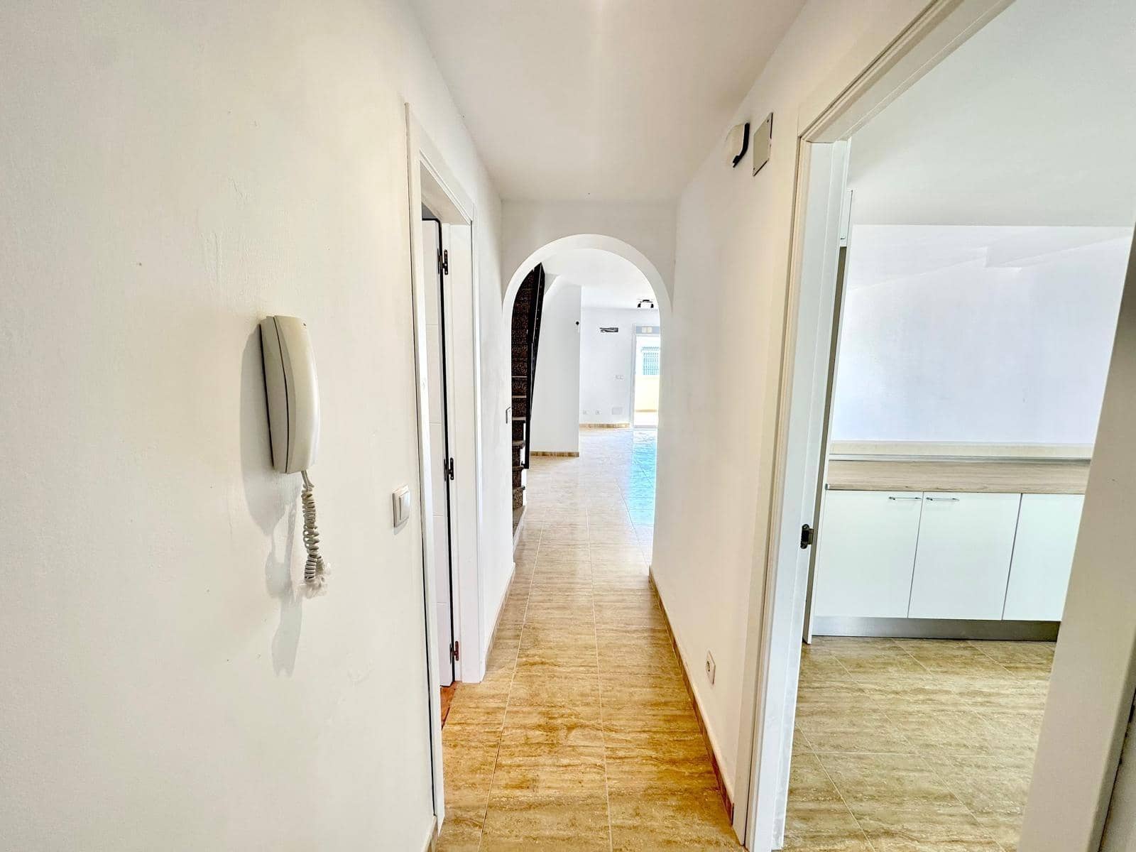 4 makuuhuone Rivitalo myytävänä paikassa Fuengirola mukana uima-altaan 
autotalli - 465 000 € (Ref: 9494538)