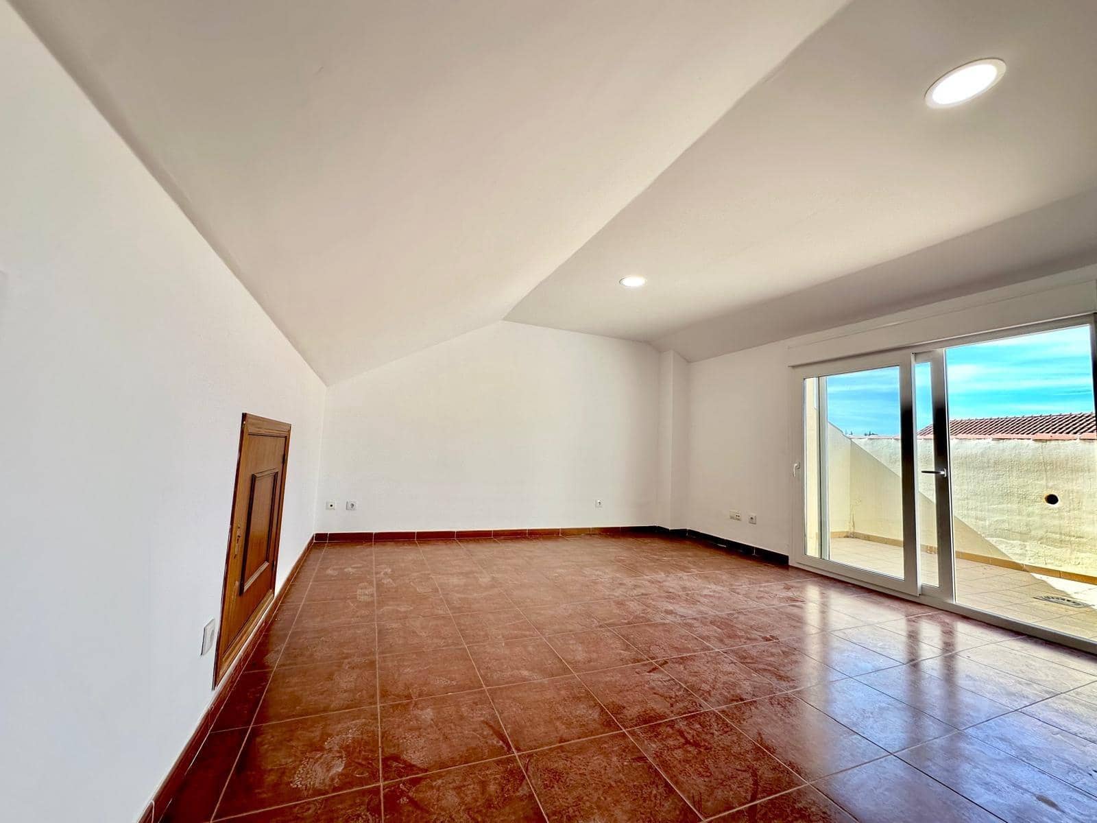 4 makuuhuone Rivitalo myytävänä paikassa Fuengirola mukana uima-altaan 
autotalli - 465 000 € (Ref: 9494538)