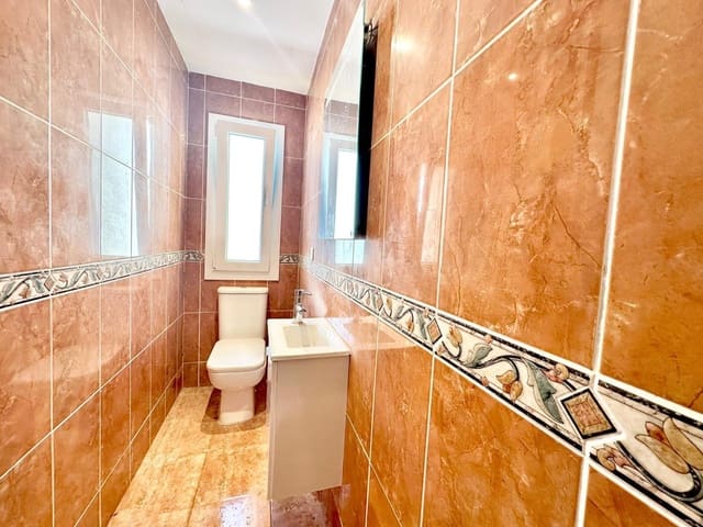 4 quarto Moradia em Banda para venda em Los Boliches , Fuengirola com piscina garagem - 465 000 € (Ref: 9494538)