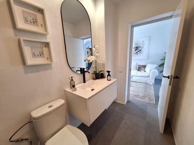 2 makuuhuone Omakotitalo vuokrattavana paikassa Los Pacos, Fuengirola mukana uima-altaan - 2 200 € (Ref: 9497145)