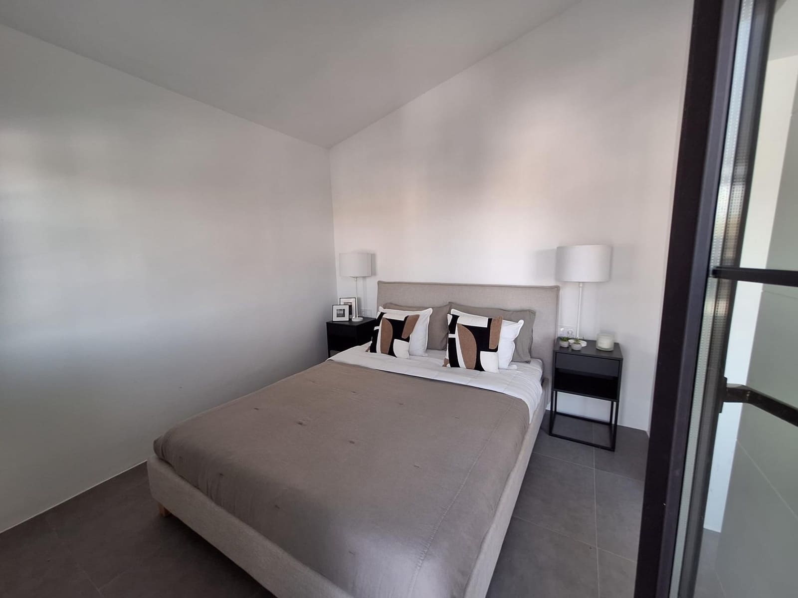 2 bedroom Townhouse for sale in Fuengirola with pool - € 426,000 (Ref: 9536771)