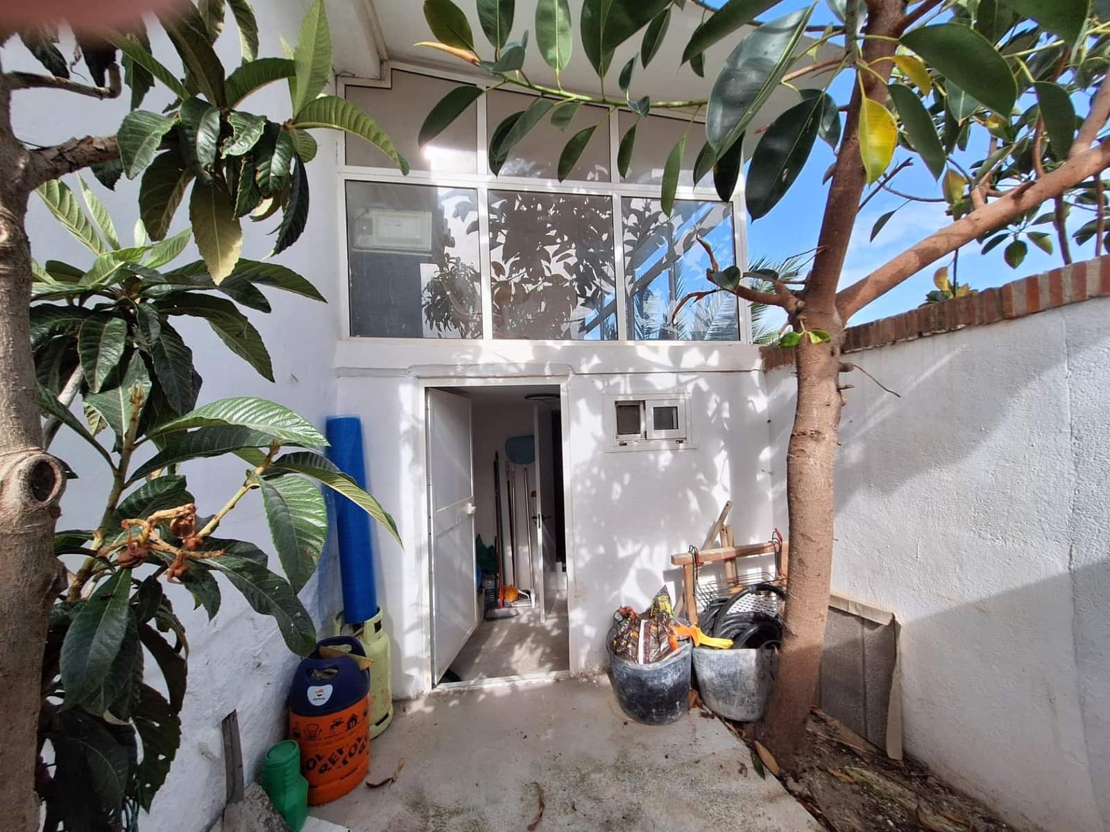 2 bedroom Townhouse for sale in Fuengirola with pool - € 426,000 (Ref: 9536771)