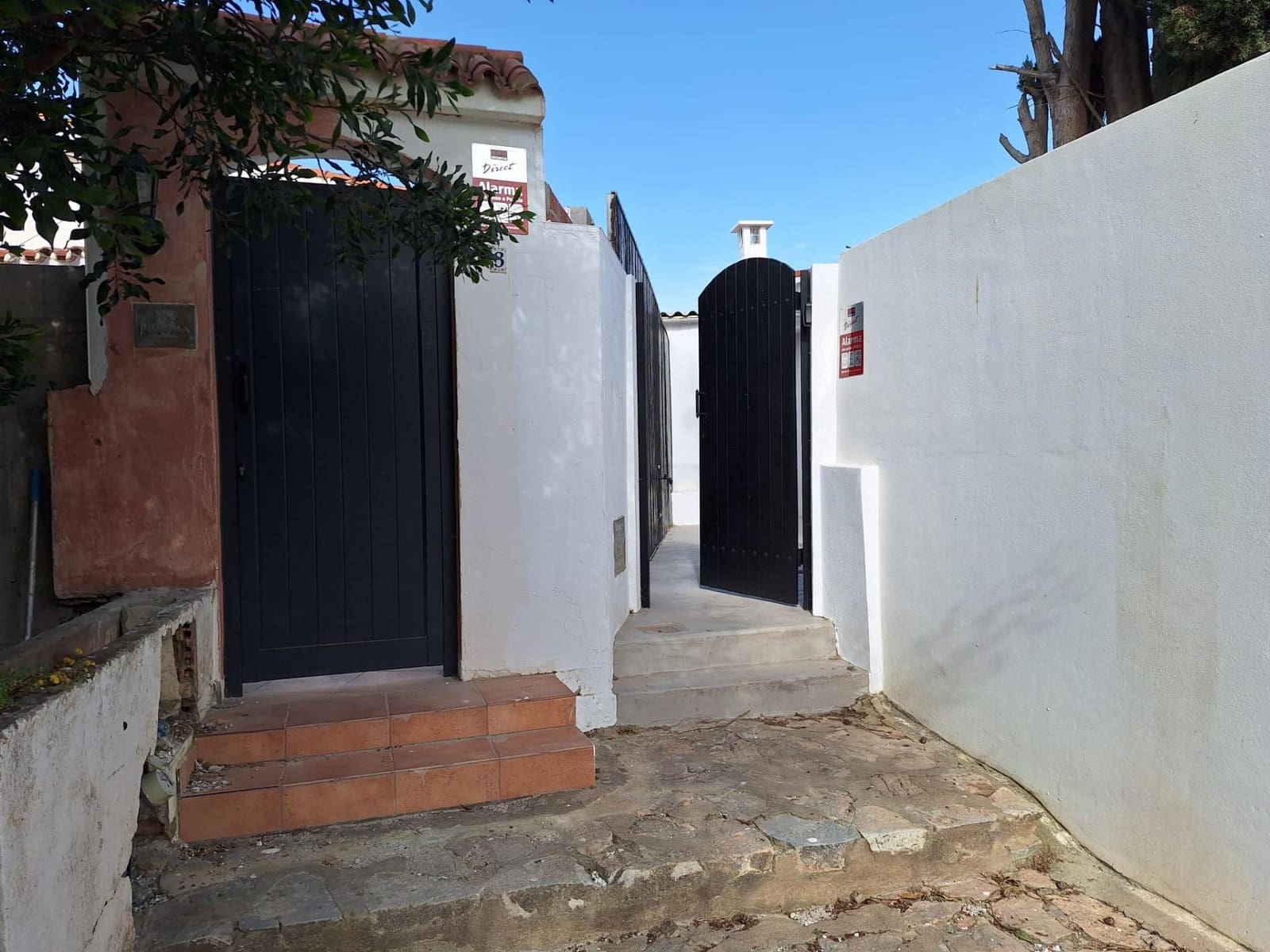 2 bedroom Townhouse for sale in Fuengirola with pool - € 426,000 (Ref: 9536771)