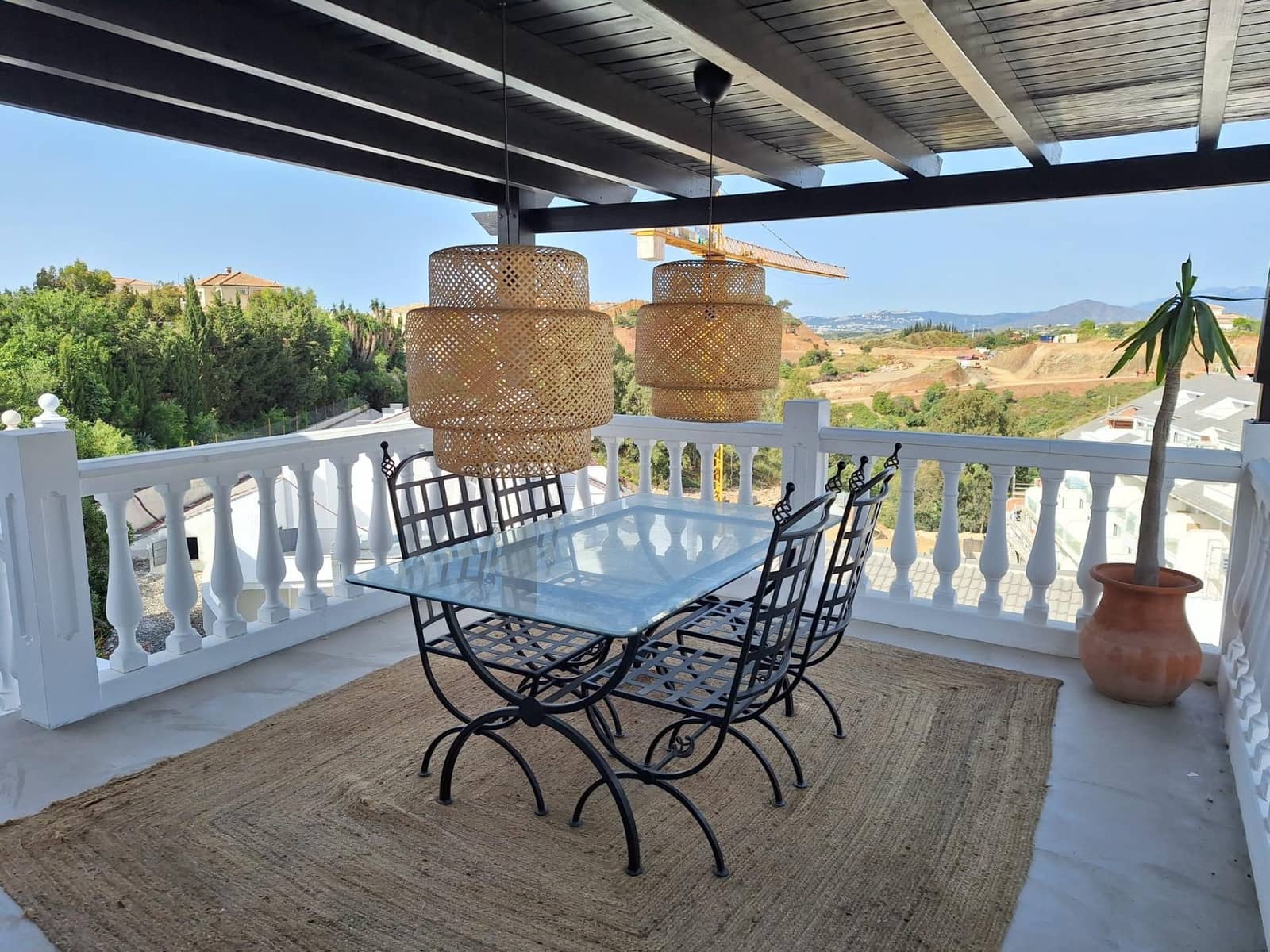 2 bedroom Townhouse for sale in Fuengirola with pool - € 426,000 (Ref: 9536771)