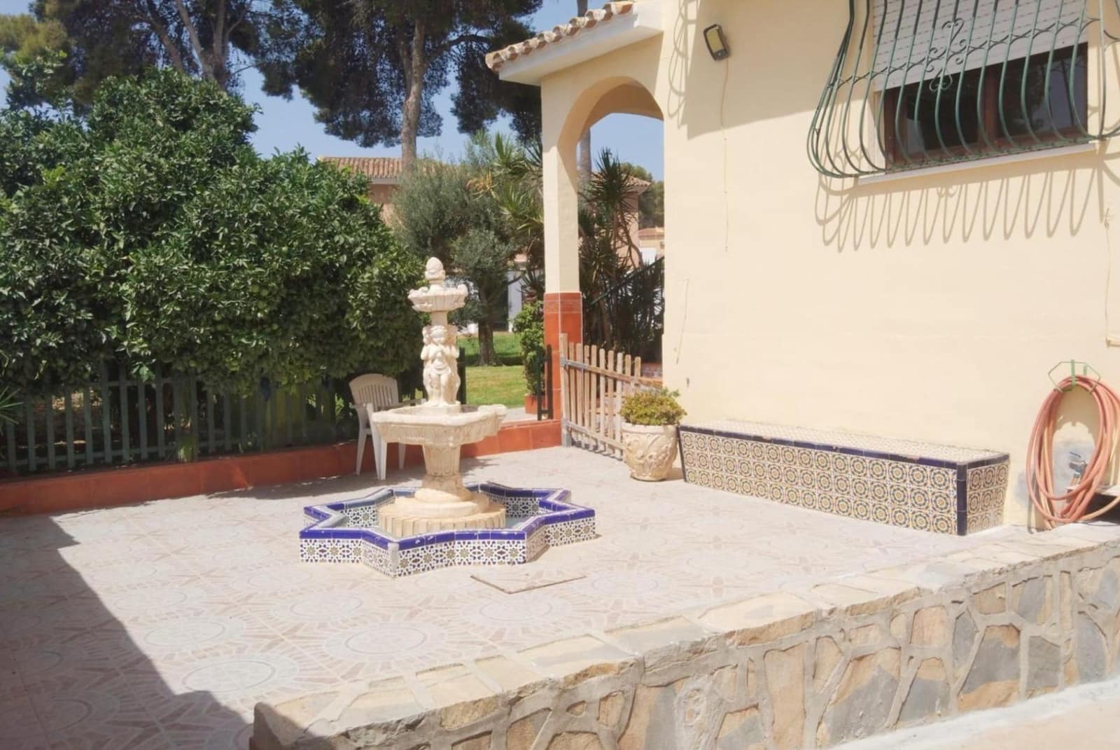 5 Zimmer Villa zu verkaufen in El Coto mit Pool Garage - 700.000 € (Ref: 9558672)