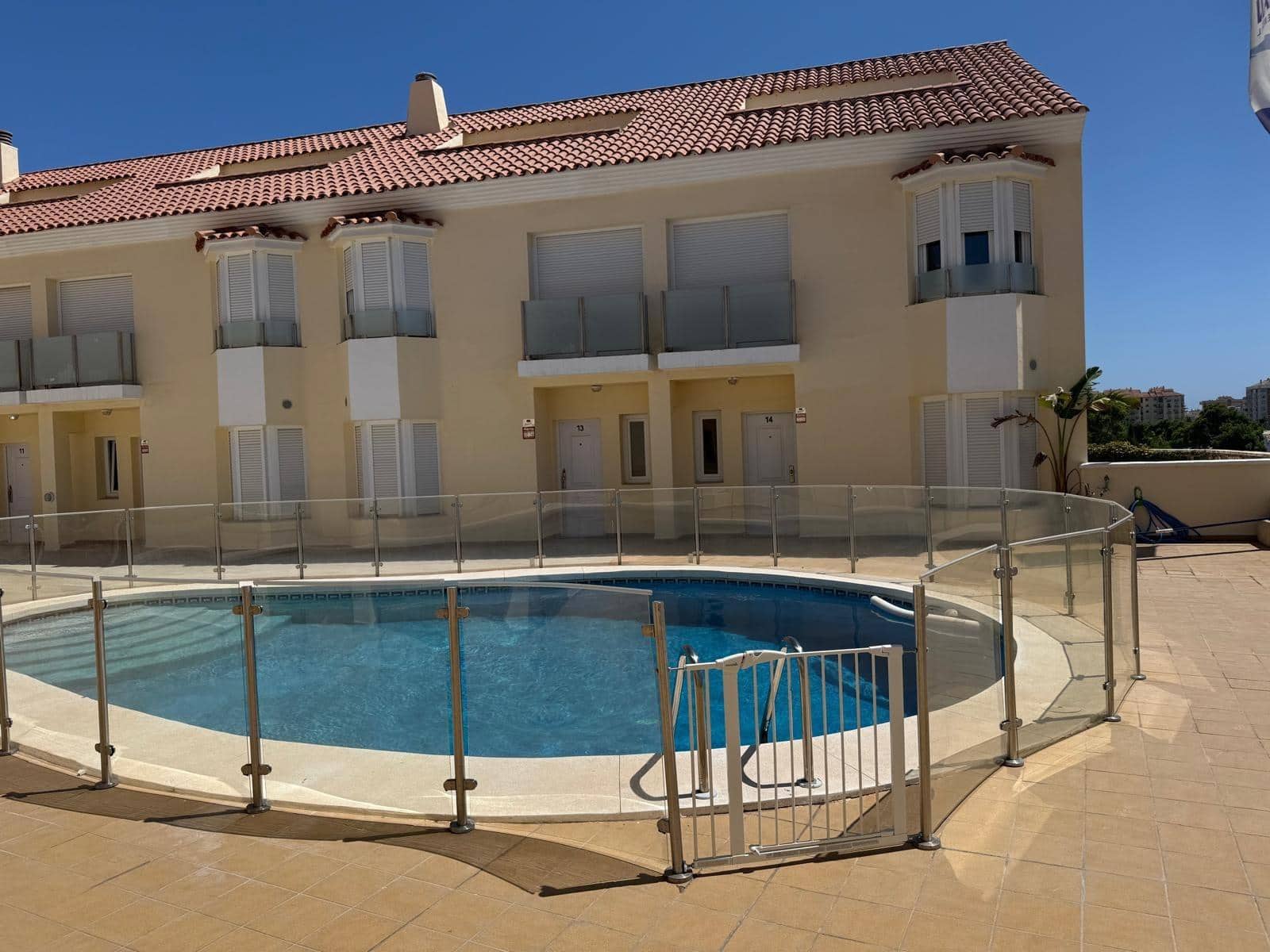 4 bedroom Terraced Villa for rent in Fuengirola with pool garage - € 2,900 (Ref: 9568505)