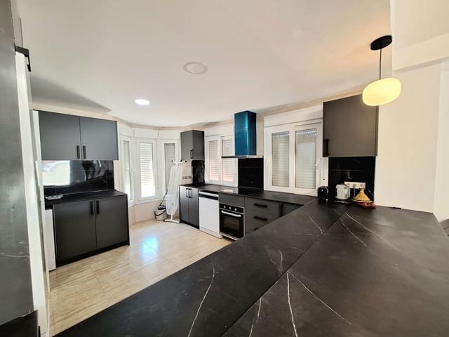 4 bedroom Terraced Villa for rent in Los Boliches , Fuengirola with pool garage - € 2,900 (Ref: 9568505)