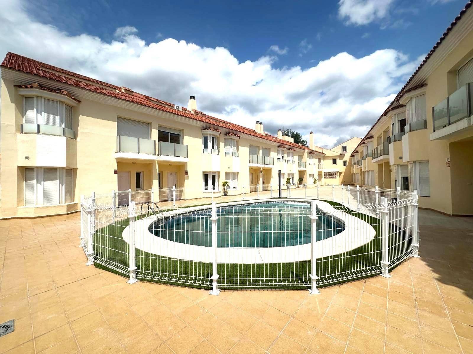 4 bedroom Terraced Villa for rent in Fuengirola with pool garage - € 2,800 (Ref: 9568505)