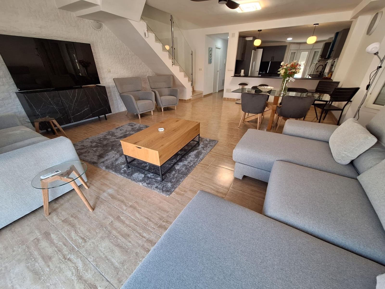 4 bedroom Terraced Villa for rent in Fuengirola with pool garage - € 2,800 (Ref: 9568505)