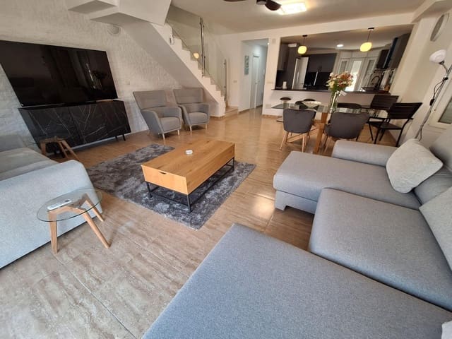 4 bedroom Terraced Villa for rent in Los Boliches , Fuengirola with pool garage - € 2,700 (Ref: 9568505)