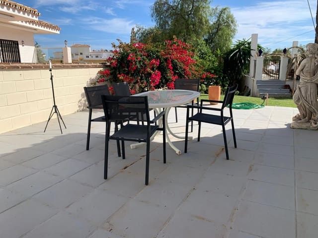 Chalet de 3 habitaciones en La Cala de Mijas, Mijas en venta con garaje - 693.500 € (Ref: 9711922)