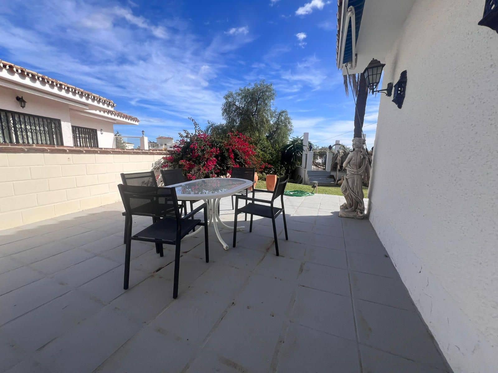 3 soveværelse Villa til salg i La Cala de Mijas med garage - € 693.500 (Ref: 9711922)