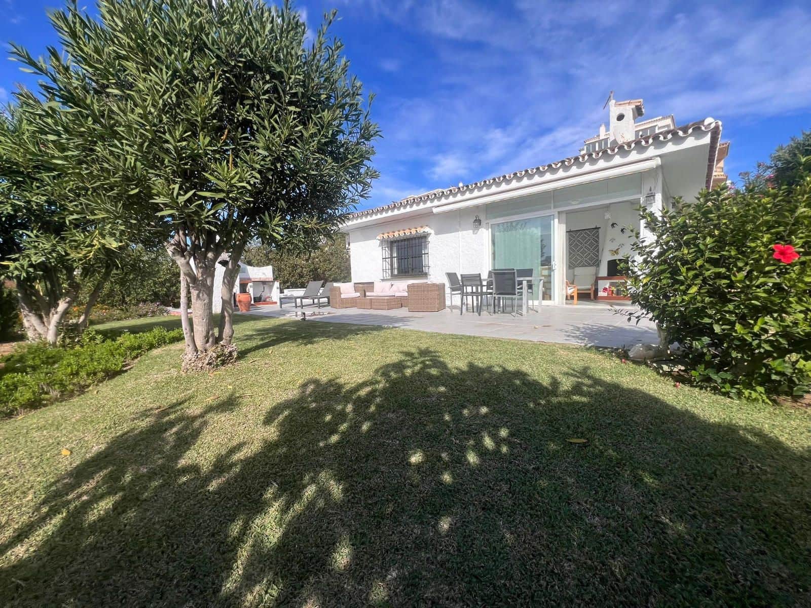 3 soveværelse Villa til salg i La Cala de Mijas med garage - € 693.500 (Ref: 9711922)