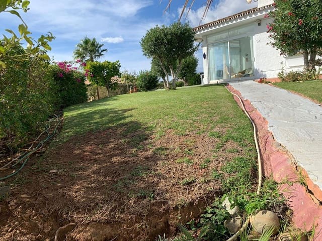 Chalet de 3 habitaciones en La Cala de Mijas, Mijas en venta con garaje - 693.500 € (Ref: 9711922)