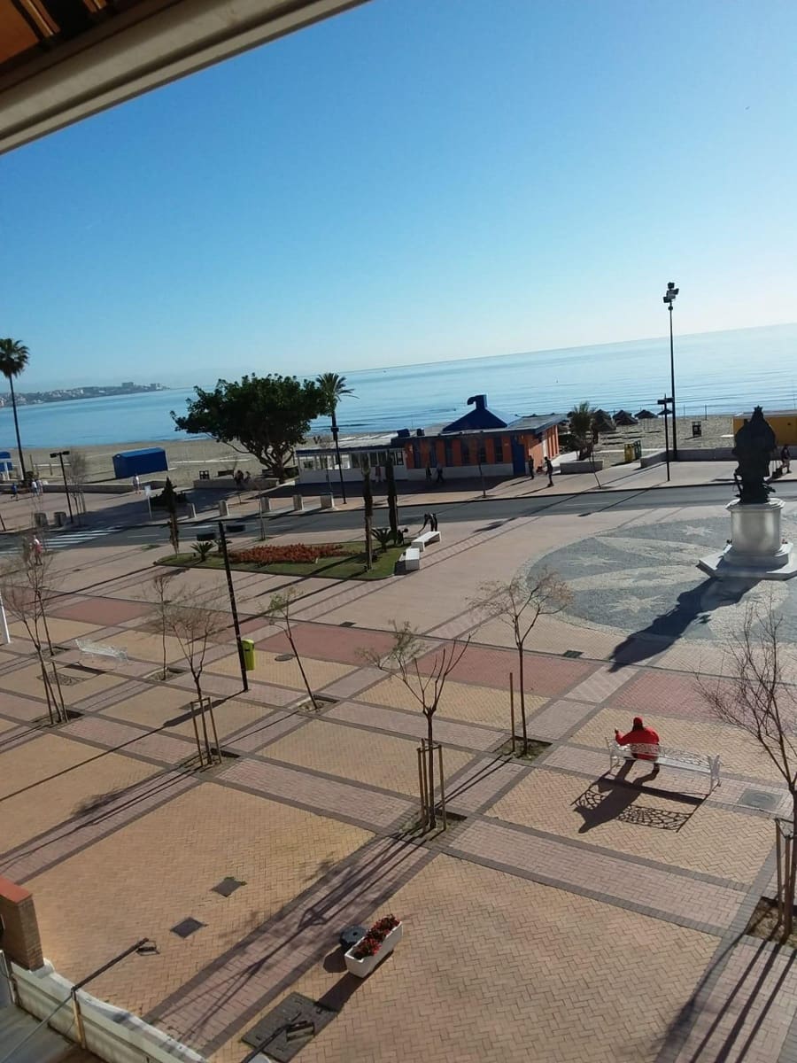 3 quarto Apartamento para arrendar em Fuengirola com garagem - 1 700 € (Ref: 9741703)