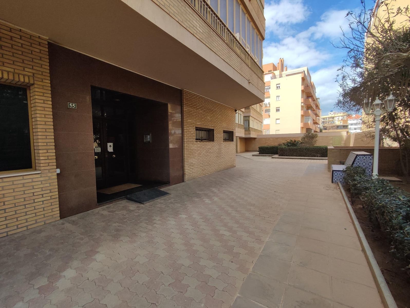 3 quarto Apartamento para arrendar em Fuengirola com garagem - 1 700 € (Ref: 9741703)