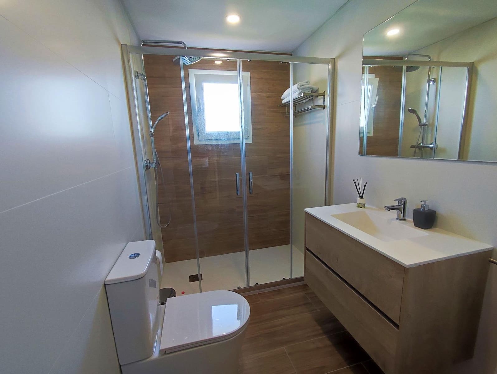 2 sypialnia Apartament do wynajęcia w Benalmadena z basenem - 1 500 € (Ref: 9741704)