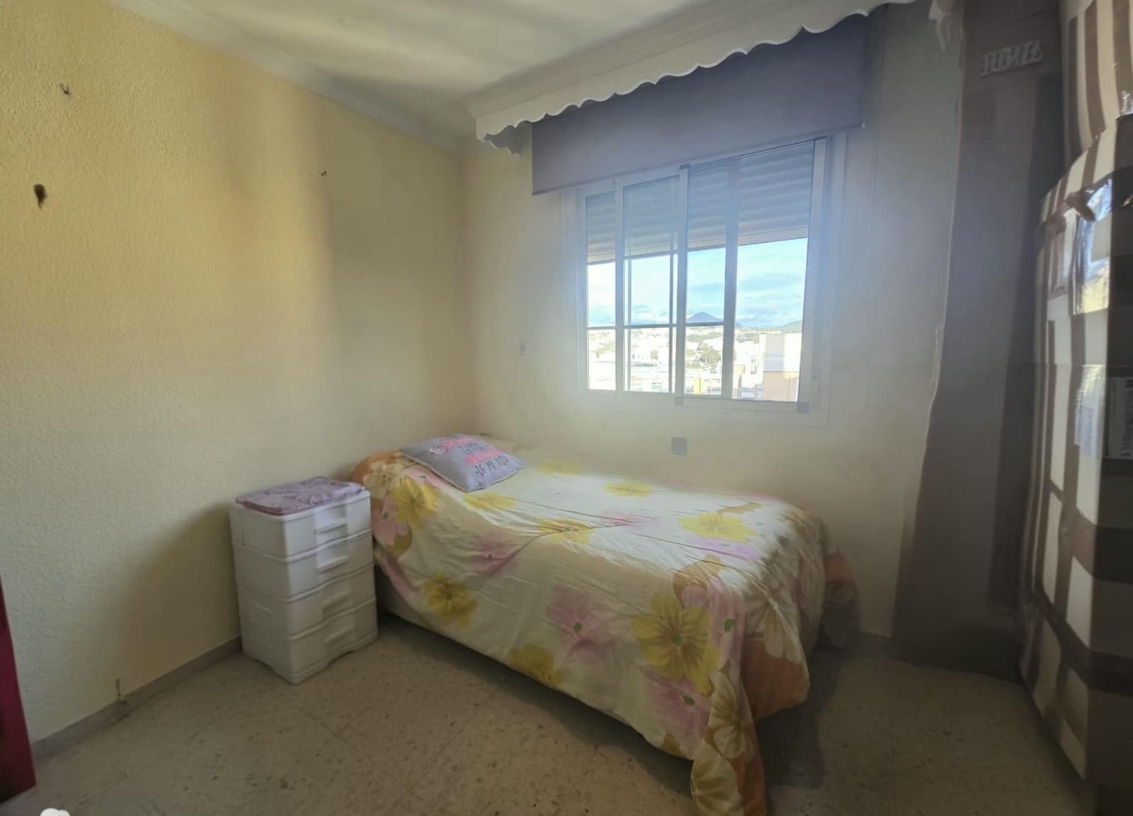 4 slaapkamer Flat te koop in Malaga stad - € 345.000 (Ref: 9813804)