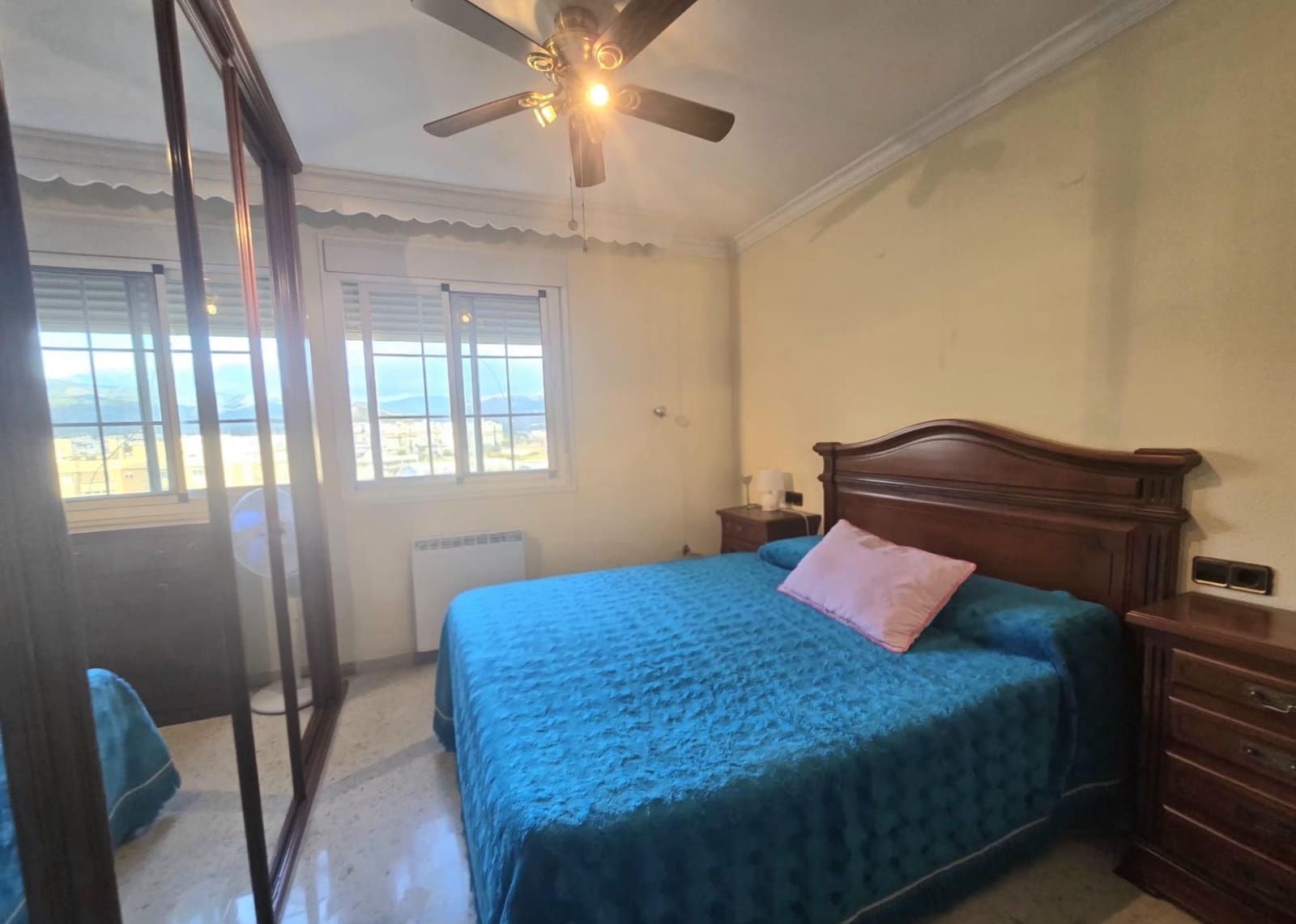 4 slaapkamer Flat te koop in Malaga stad - € 345.000 (Ref: 9813804)
