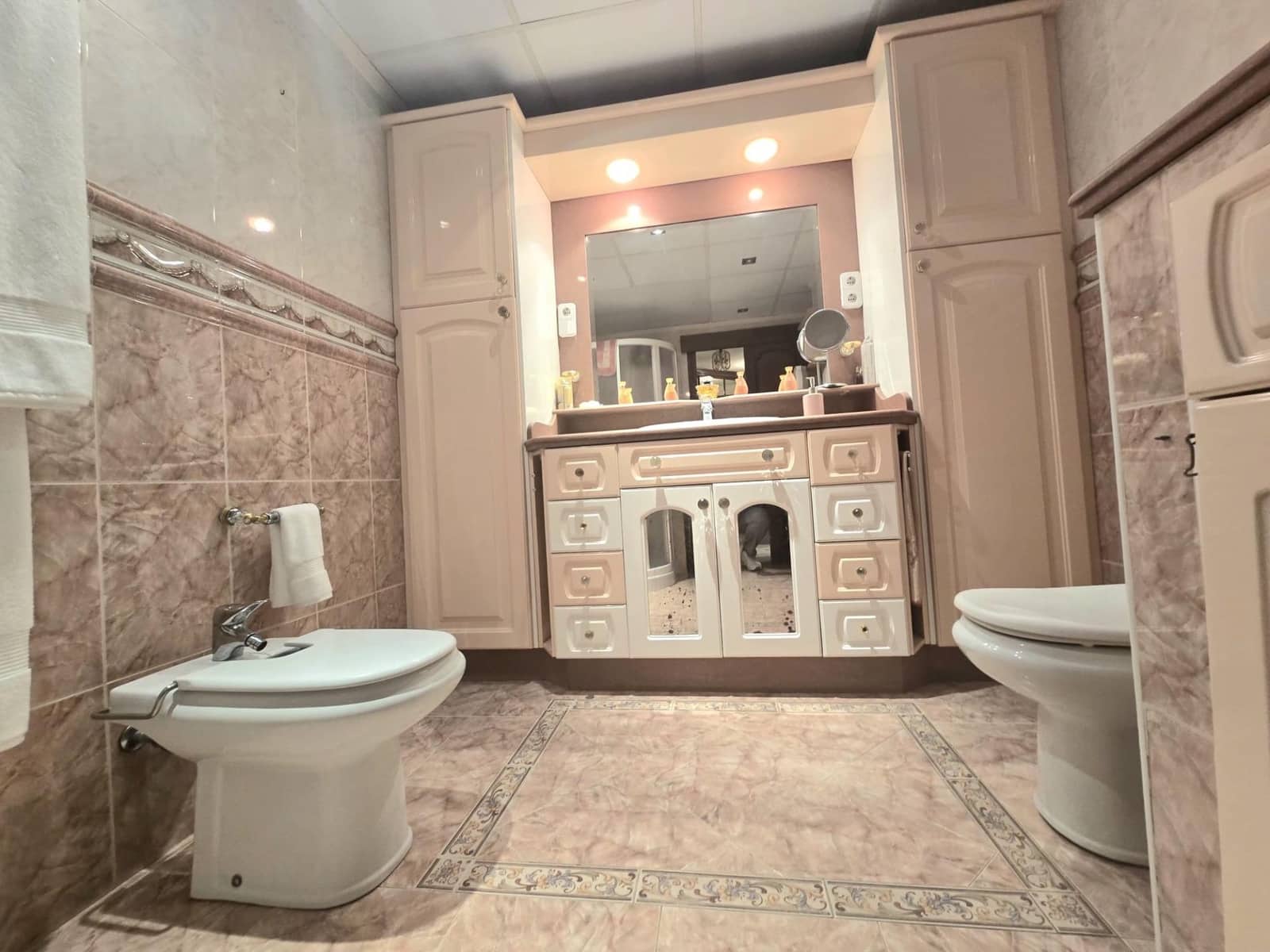 4 slaapkamer Flat te koop in Malaga stad - € 345.000 (Ref: 9813804)