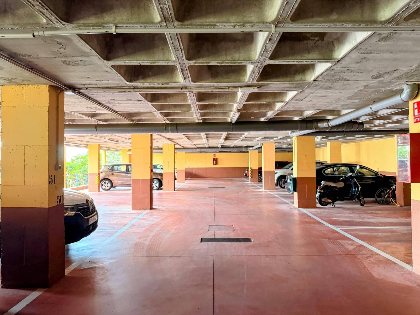 2 soverom Leilighet til salgs i Torrequebrada med svømmebasseng garasje - € 375 000 (Ref: 9826649)