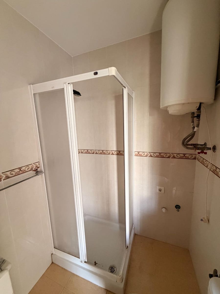 Studio for sale in Torrequebrada with pool - € 110,000 (Ref: 9826650)