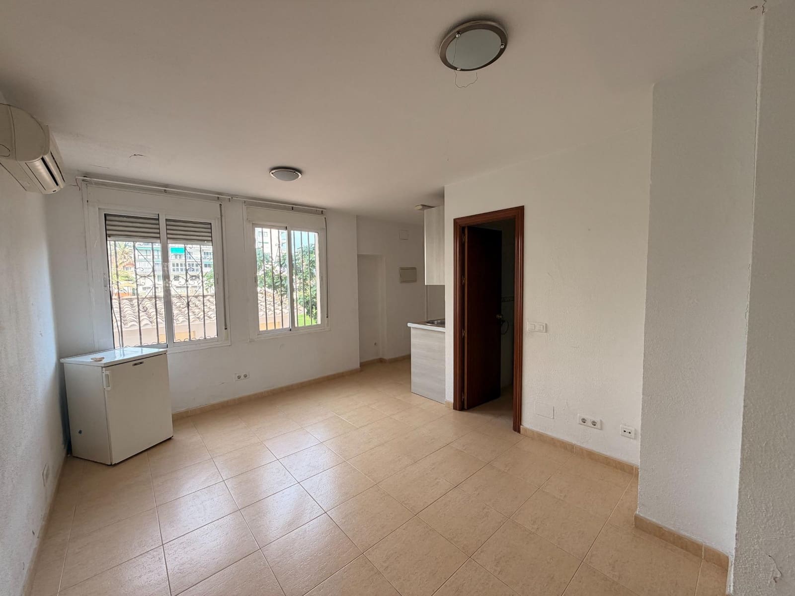 Studio for sale in Torrequebrada with pool - € 110,000 (Ref: 9826650)