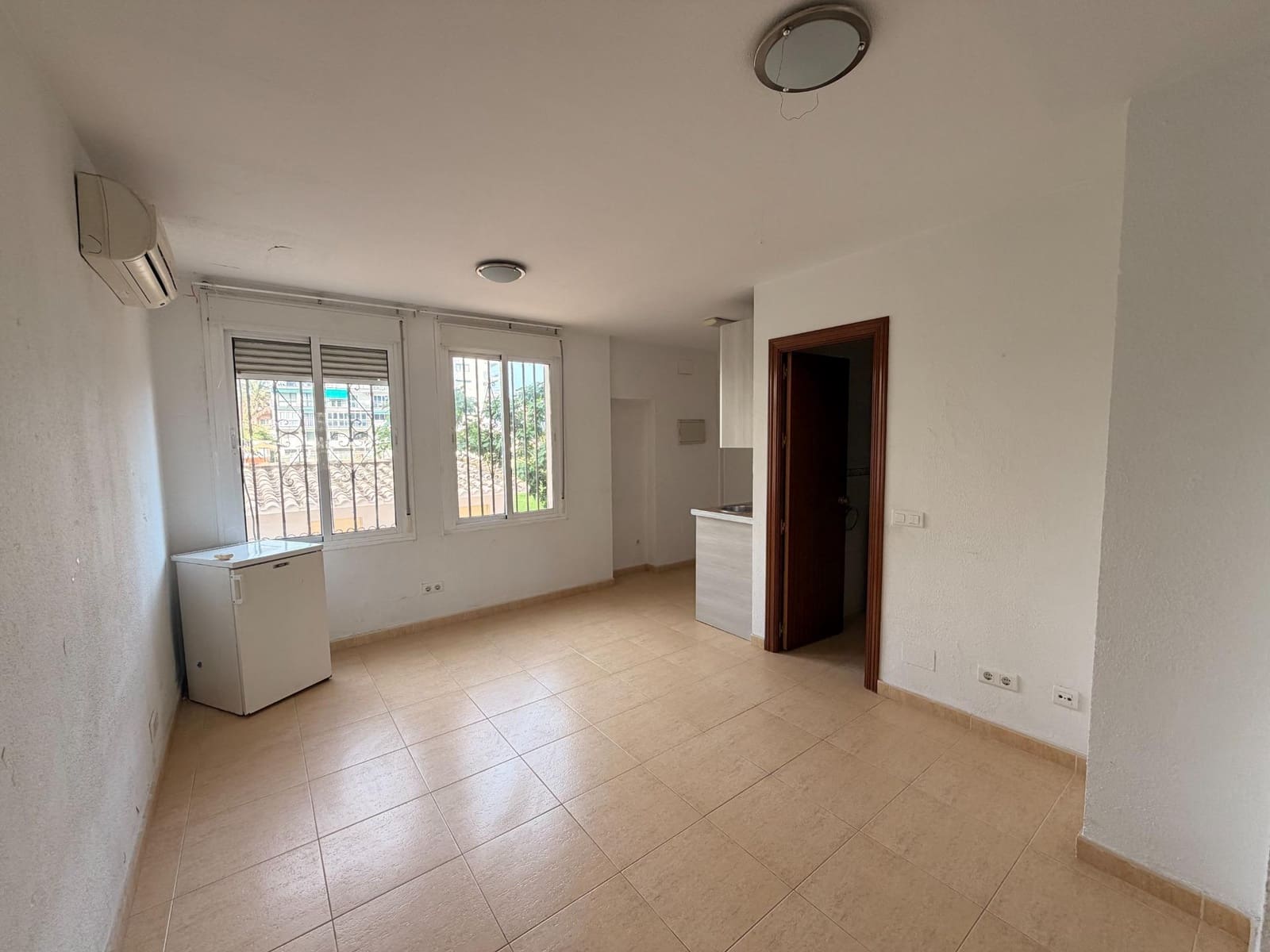 Studio for sale in Torrequebrada with pool - € 110,000 (Ref: 9826650)