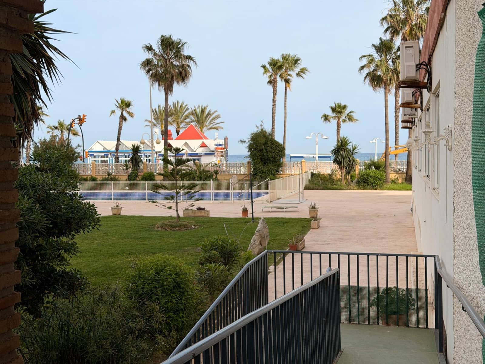 Studio for sale in Torrequebrada with pool - € 110,000 (Ref: 9826650)