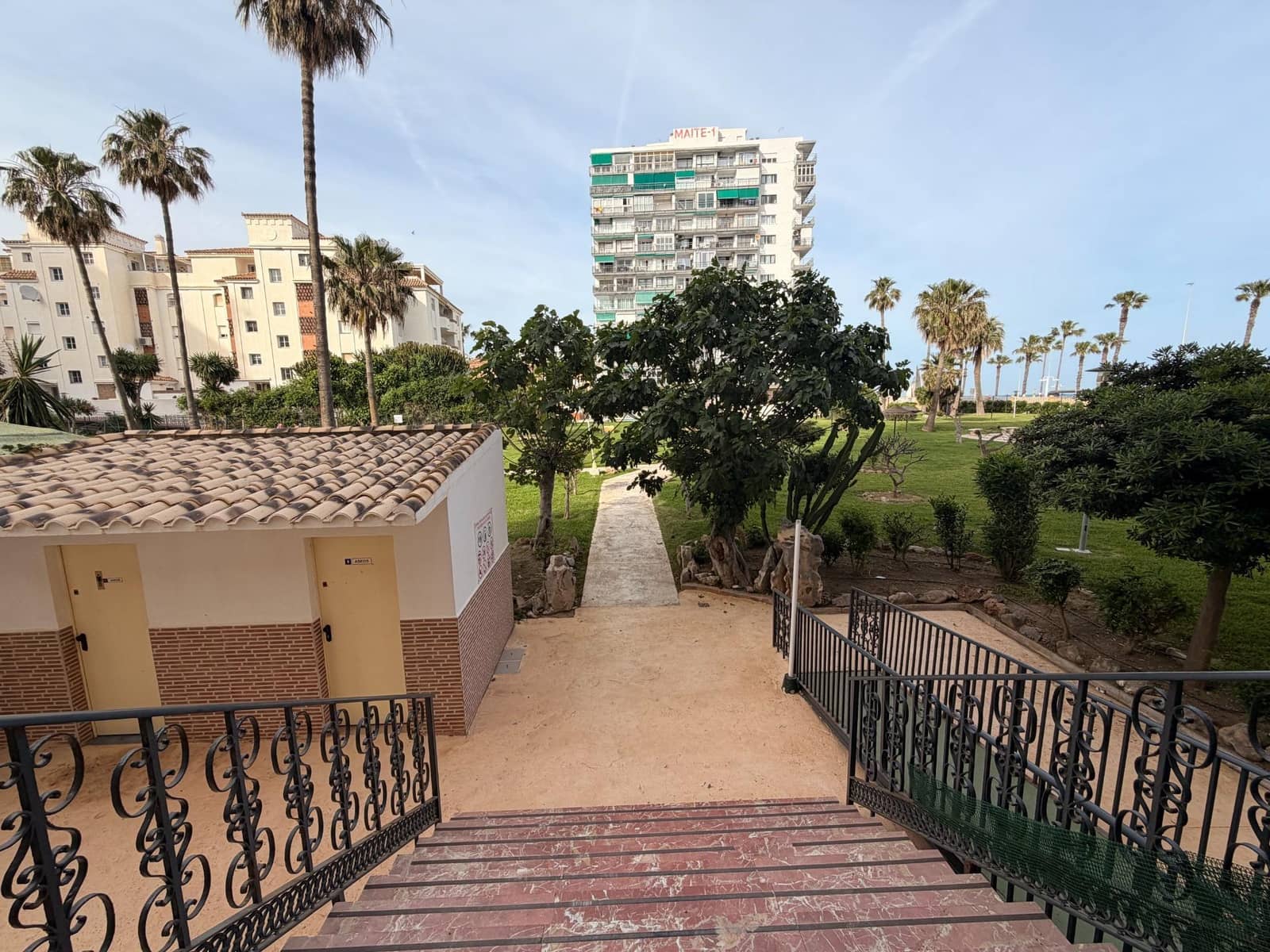Studio for sale in Torrequebrada with pool - € 110,000 (Ref: 9826650)