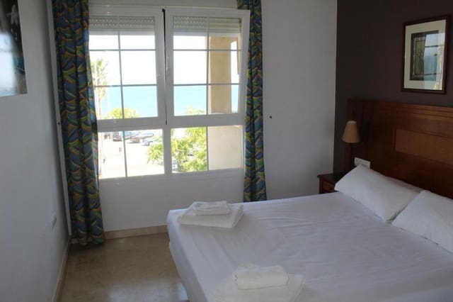 1 slaapkamer Appartement te huur in Hacienda Torrequebrada, Benalmádena met zwembad garage - € 1.200 (Ref: 9827153)