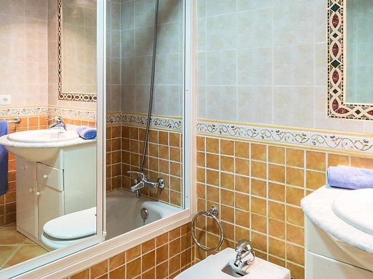 1 bedroom Apartment for rent in Torrequebrada with pool garage - € 1,200 (Ref: 9827153)