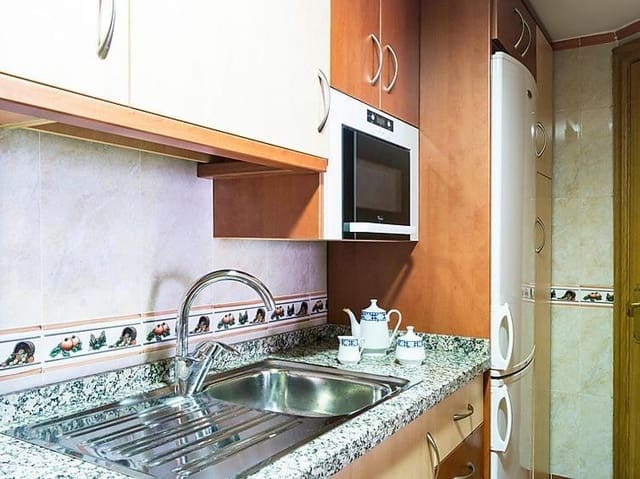 1 slaapkamer Appartement te huur in Hacienda Torrequebrada, Benalmádena met zwembad garage - € 1.200 (Ref: 9827153)