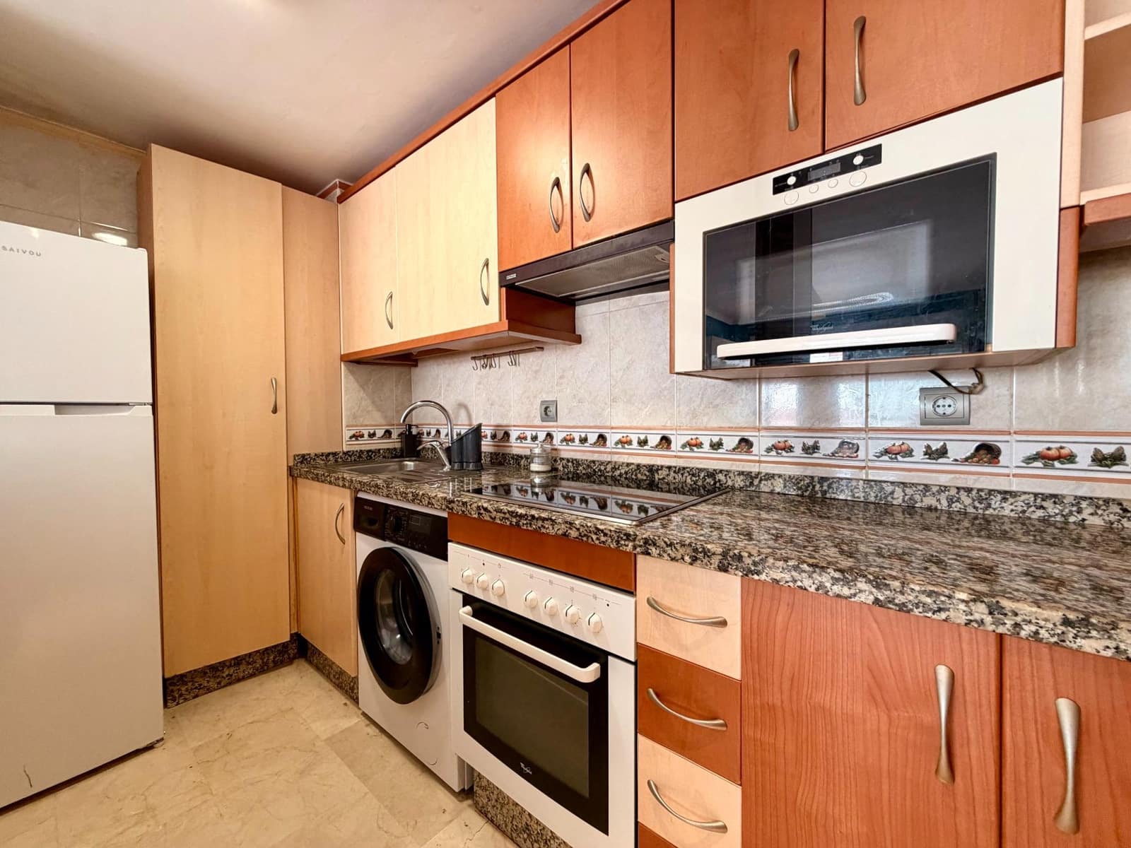 Apartamento de 1 habitación en Torrequebrada en alquiler con piscina garaje - 1.200 € (Ref: 9827153)