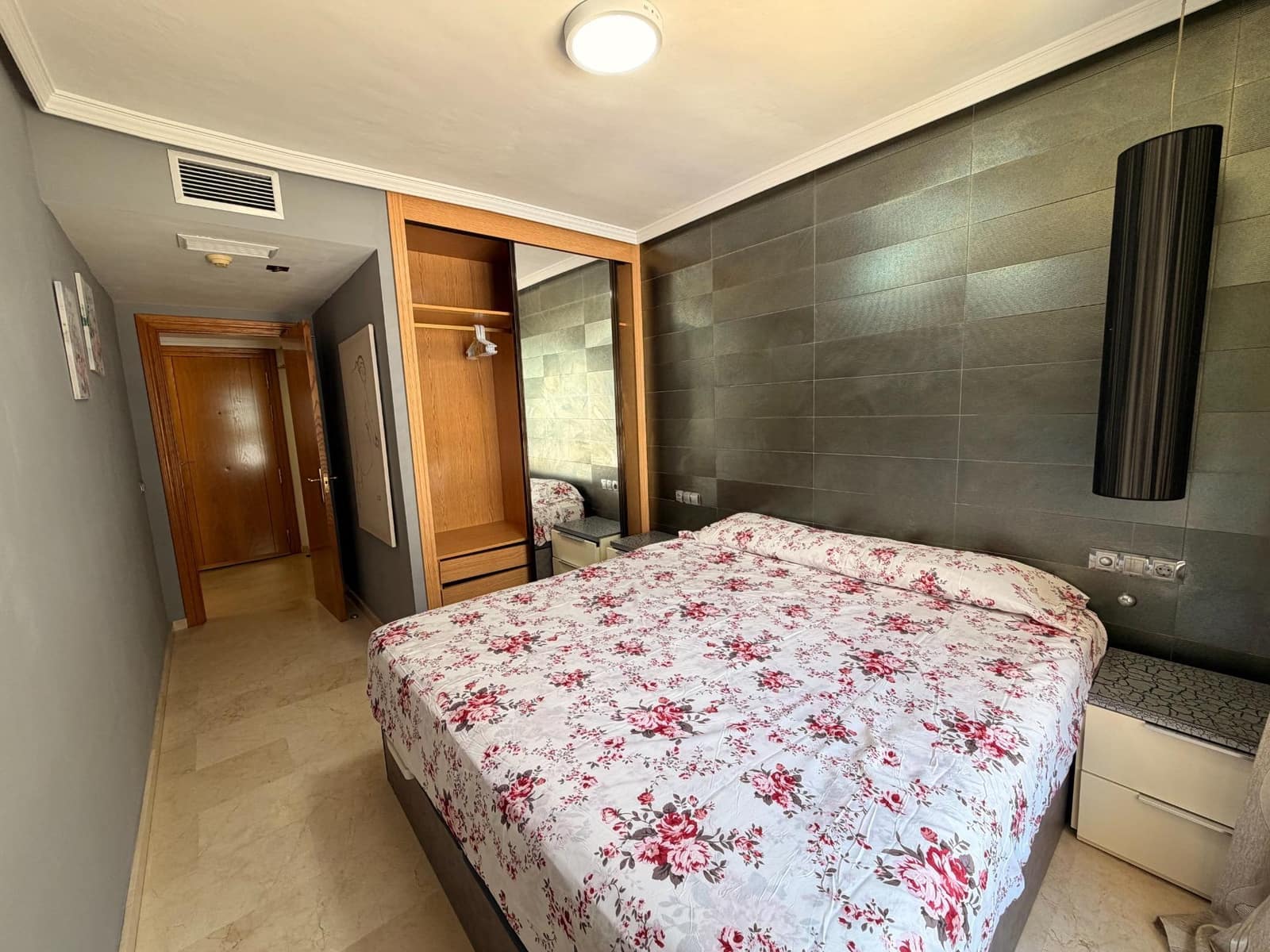 Apartamento de 1 habitación en Torrequebrada en alquiler con piscina garaje - 1.200 € (Ref: 9827153)