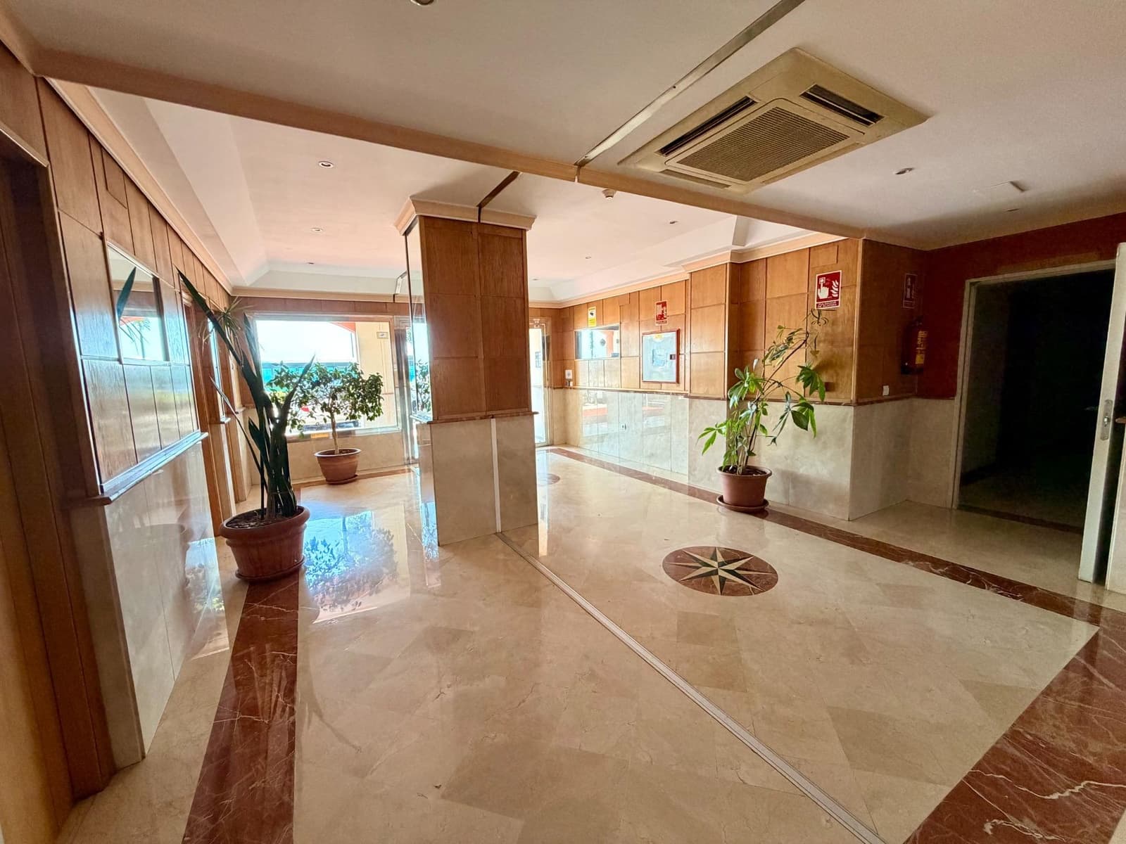 Apartamento de 1 habitación en Torrequebrada en alquiler con piscina garaje - 1.200 € (Ref: 9827153)